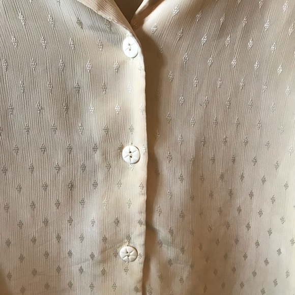 Light Yellow Vintage Short Sleeve Blouse - Picture 3 of 3